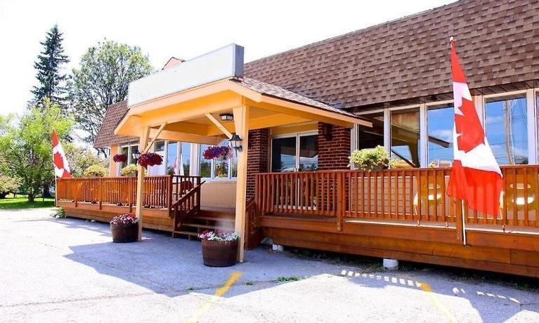 Lakeside Inn Cloyne Exterior foto